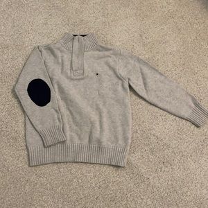 Tommy Hilfiger boy sweater. Size 6